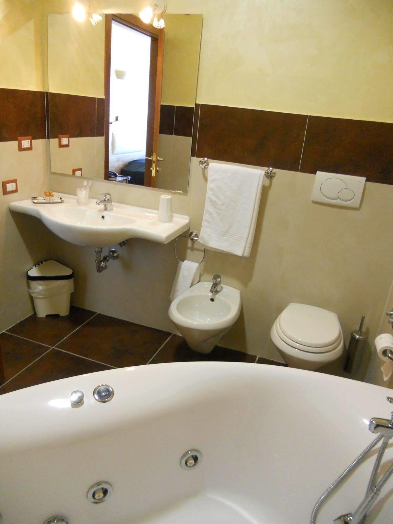 Aparthotel Francalancia Country
